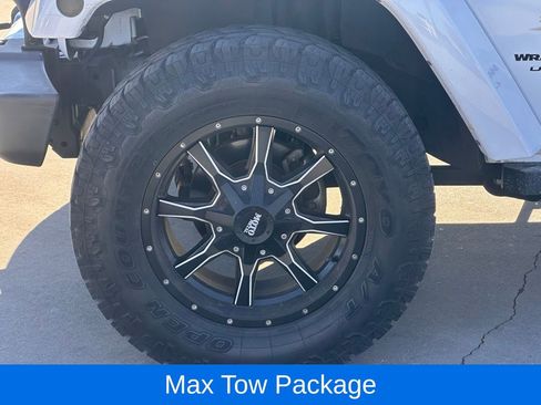 Used 2018 Jeep Wrangler Unlimited Sahara w/ Max Tow Package image 7
