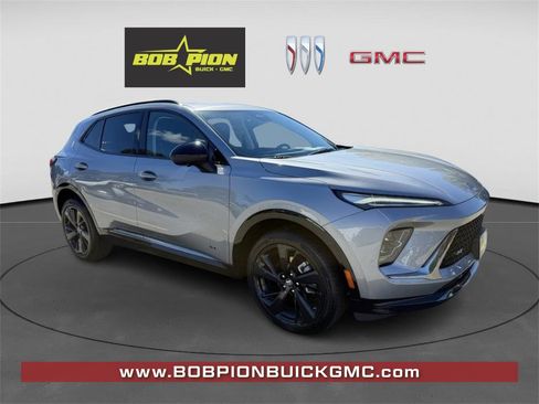 Certified 2025 Buick Envision Sport Touring image 5