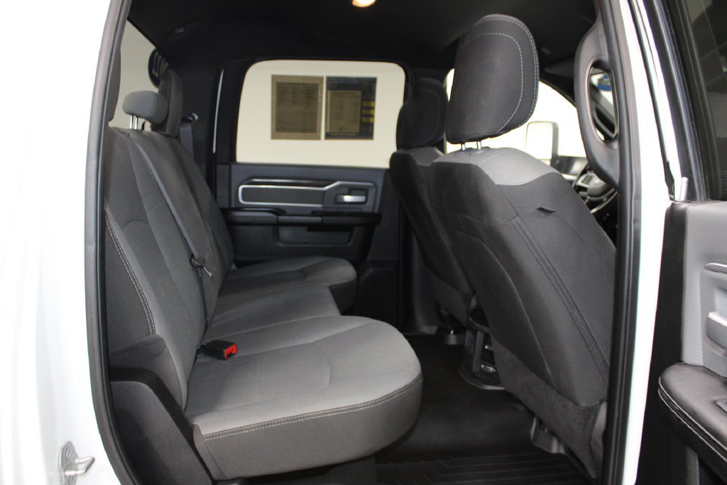 Used 2022 RAM 2500 Big Horn AWD/4WD image 30