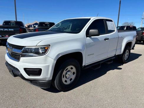 Used 2017 Chevrolet Colorado W/T w/ WT Convenience Package image 2