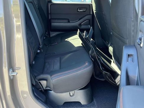 Used 2024 Nissan Frontier PRO-4X w/ Off-Road Protection Package image 20