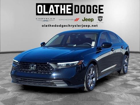 Used 2023 Honda Accord EX image 1