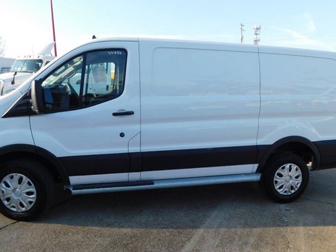 Used 2024 Ford Transit 250 Low Roof w/ Exterior Upgrade Package image 4