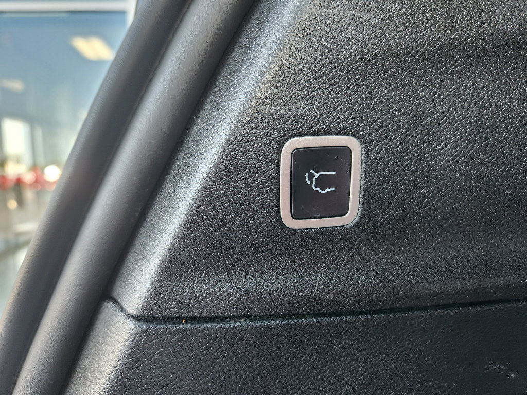 Used 2021 Chrysler Pacifica Touring-L w/ Premium & Safety Sphere Group FWD image 52