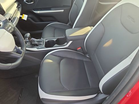 New 2026 Kia K4 GT-Line image 4