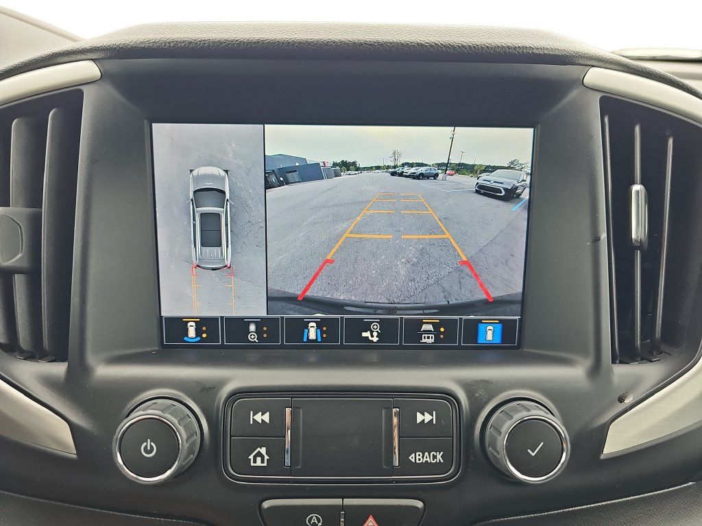 Used 2022 GMC Terrain SLT w/ Infotainment Package II FWD image 23