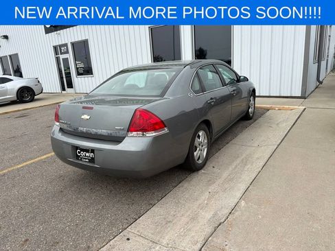 Used 2008 Chevrolet Impala LS FWD image 2