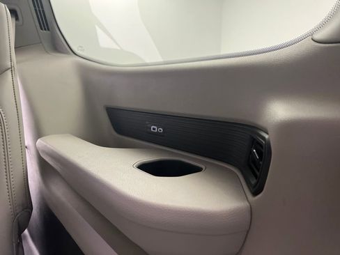 Used 2024 Jeep Wagoneer Series II w/ Flexible Seating Group image 35