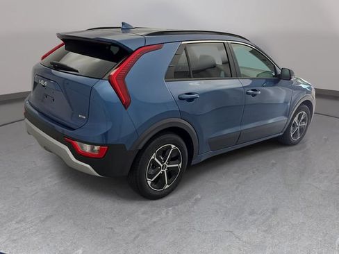 Used 2023 Kia Niro EX FWD image 5