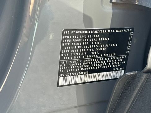 Used 2024 Volkswagen Taos SE w/ Panoramic Sunroof Package image 31