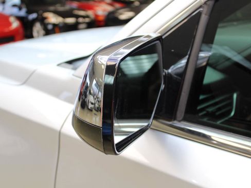 Used 2015 Chevrolet Tahoe LTZ AWD/4WD image 21