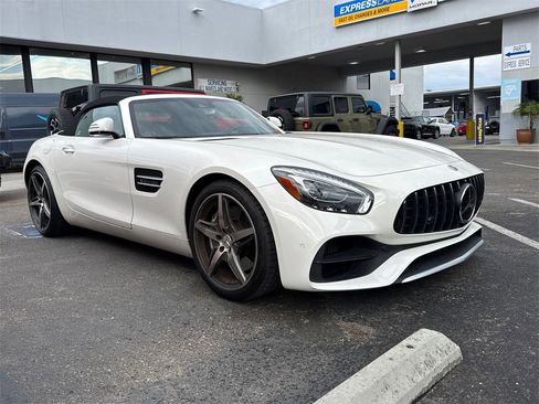 Used 2018 Mercedes-Benz AMG GT Roadster image 2