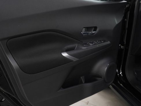 Used 2023 Nissan Kicks SV image 23