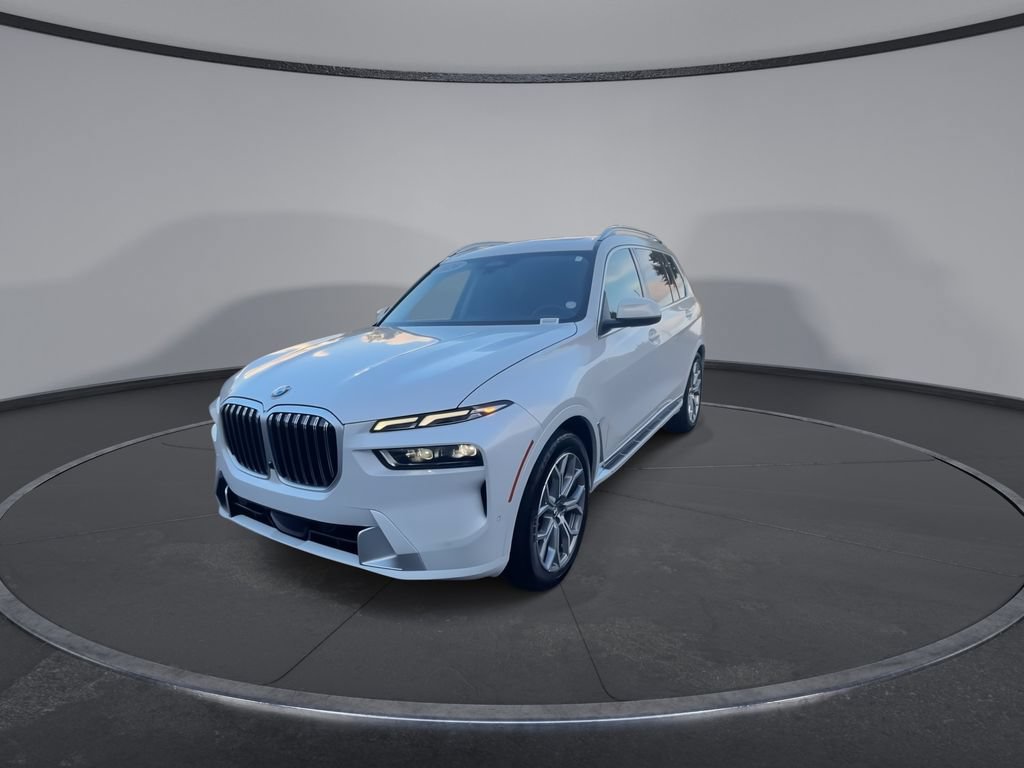 Used 2026 BMW X7 xDrive40i AWD/4WD image 4