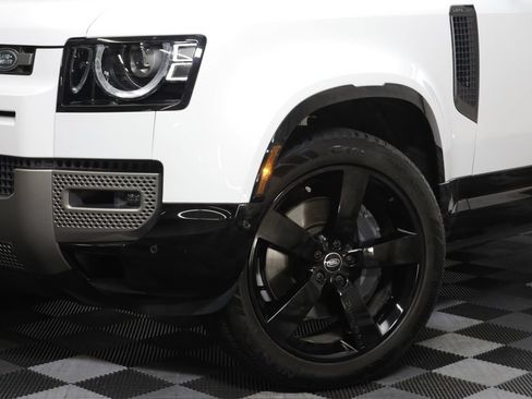 Certified 2025 Land Rover Defender 130 X-Dynamic SE AWD/4WD image 3