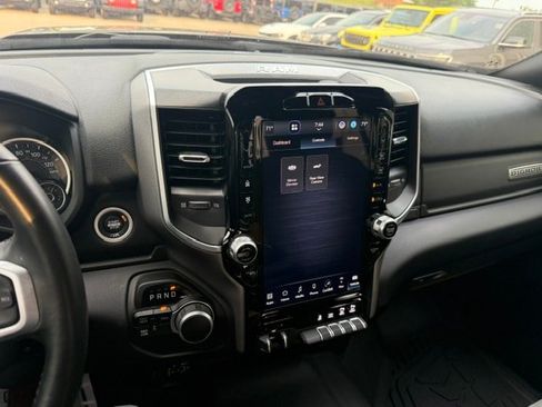 Used 2024 RAM 2500 Big Horn AWD/4WD image 47