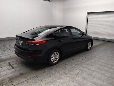 Used 2018 Hyundai Elantra SE w/ Cargo Package FWD image 10