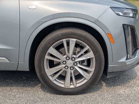 Used 2023 Cadillac XT6 Premium Luxury FWD image 12