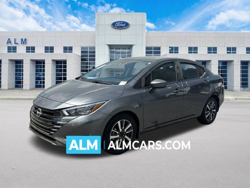Used 2025 Nissan Versa SV w/ Trunk Package FWD image 1