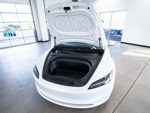 Used 2025 Tesla Model 3 Long Range image 51