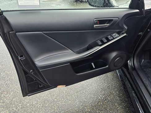 Certified 2025 Lexus IS 300 F Sport image 21