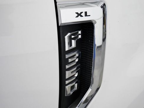 Used 2017 Ford F350 XL AWD/4WD image 9