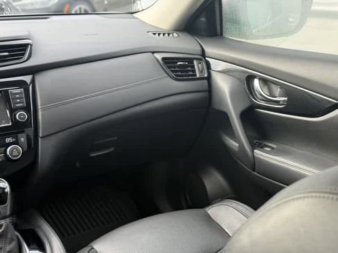 Used 2020 Nissan Rogue SL w/ Premium Package image 23