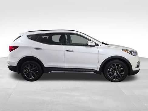 Used 2017 Hyundai Santa Fe Sport image 8