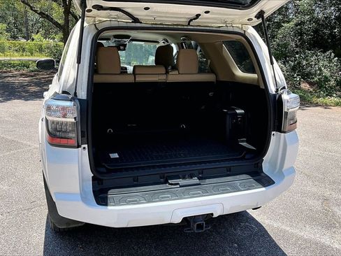Used 2022 Toyota 4Runner SR5 RWD image 34