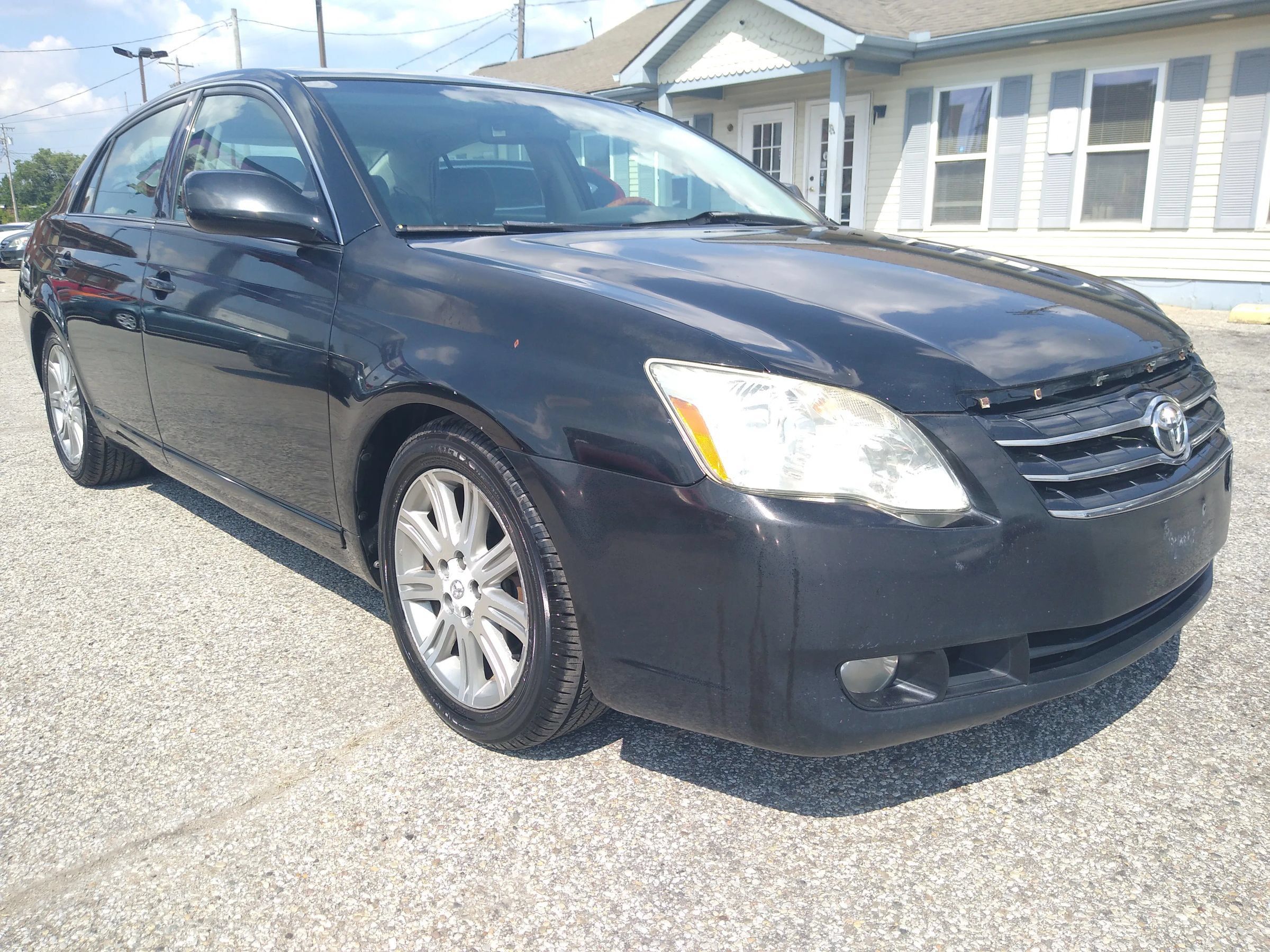 Used 2006 Toyota Avalon Limited FWD image 3