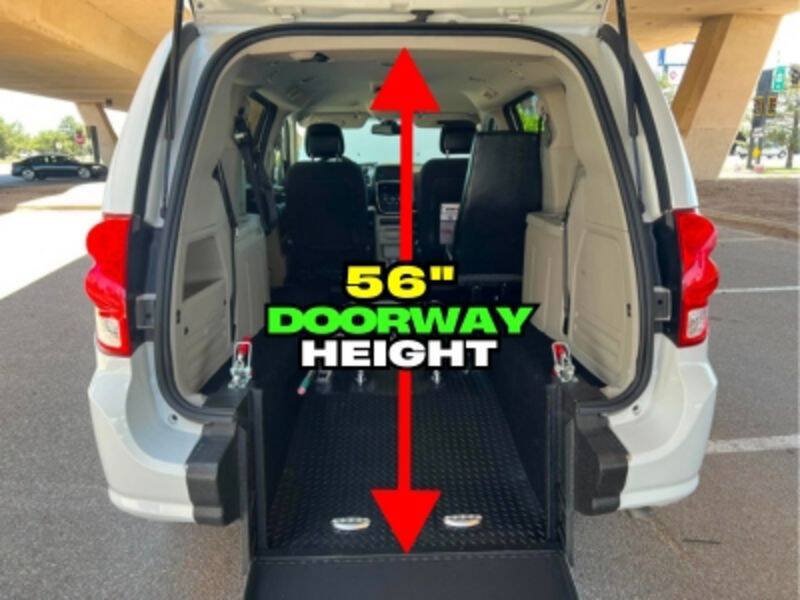 Used 2020 Dodge Grand Caravan SE w/ UConnect Hands-Free Group FWD image 46
