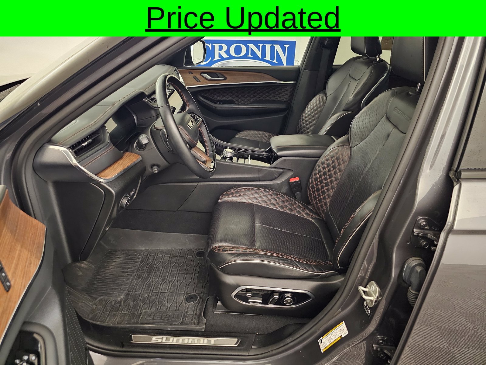 Used 2024 Jeep Grand Cherokee L Summit w/ High Altitude Package AWD/4WD image 5