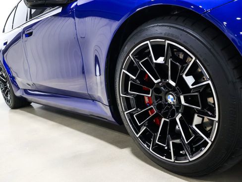 Used 2025 BMW M5 Touring image 30