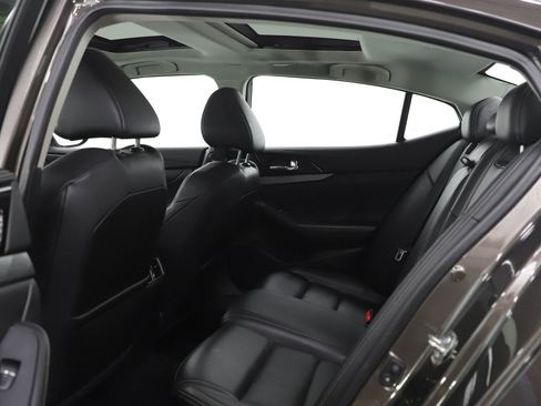 Used 2017 Nissan Maxima 3.5 SL image 16