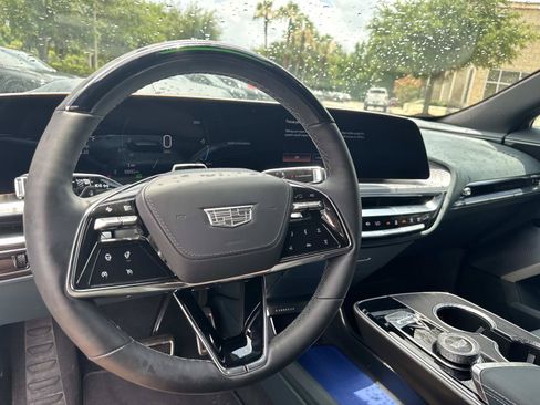 Certified 2026 Cadillac Lyriq Signature Luxury w/ Nappa Leather Package AWD/4WD image 16