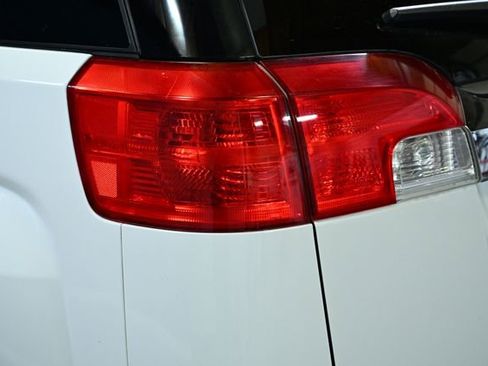 Used 2017 GMC Terrain SLE image 14