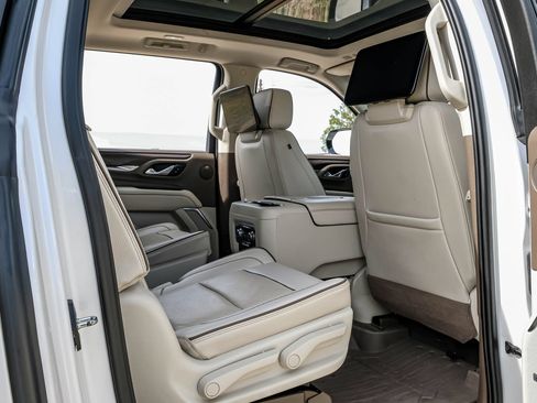 Used 2021 GMC Yukon XL Denali w/ Denali Premium Package RWD image 42