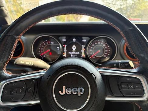 Used 2021 Jeep Gladiator Mojave AWD/4WD image 17