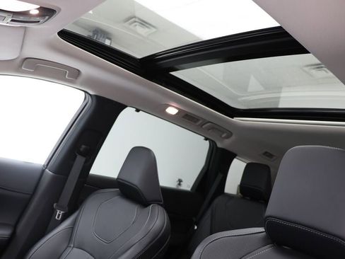 Used 2023 INFINITI QX60 Luxe w/ Performance Audio Package image 17