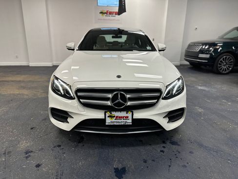 Used 2019 Mercedes-Benz E 300 4MATIC image 2