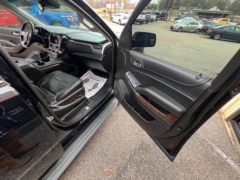 Used 2016 Chevrolet Suburban LT image 21