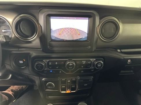 Used 2023 Jeep Wrangler Unlimited w/ Cold Weather Group image 22