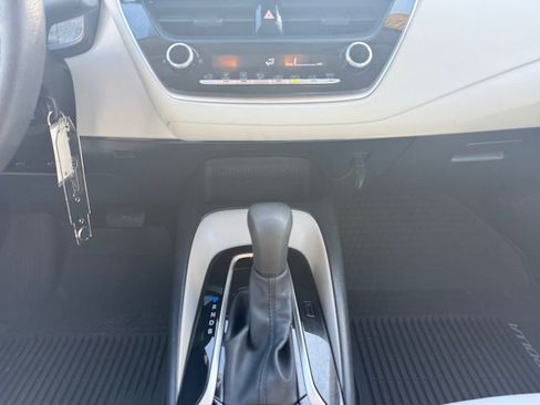 Used 2020 Toyota Corolla L image 15