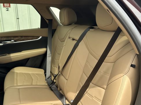 Used 2021 Cadillac XT5 Sportv w/ Platinum Package AWD/4WD image 32