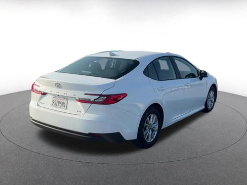 Used 2025 Toyota Camry LE image 14