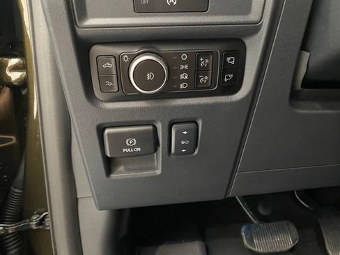 Used 2025 Ford F150 Raptor AWD/4WD image 13