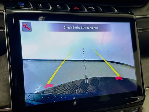 Used 2022 Jeep Grand Cherokee Overland image 23