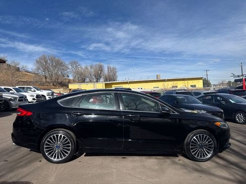 Used 2018 Ford Fusion SE w/ Fusion SE Technology Package image 8