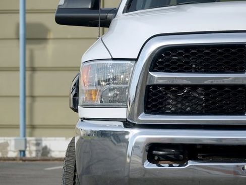 Used 2016 RAM 2500 Tradesman w/ Chrome Appearance Group image 5