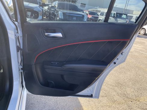 Used 2018 Dodge Charger R/T image 23